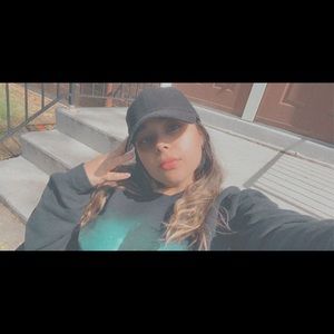 Meet your Posher, Anaís